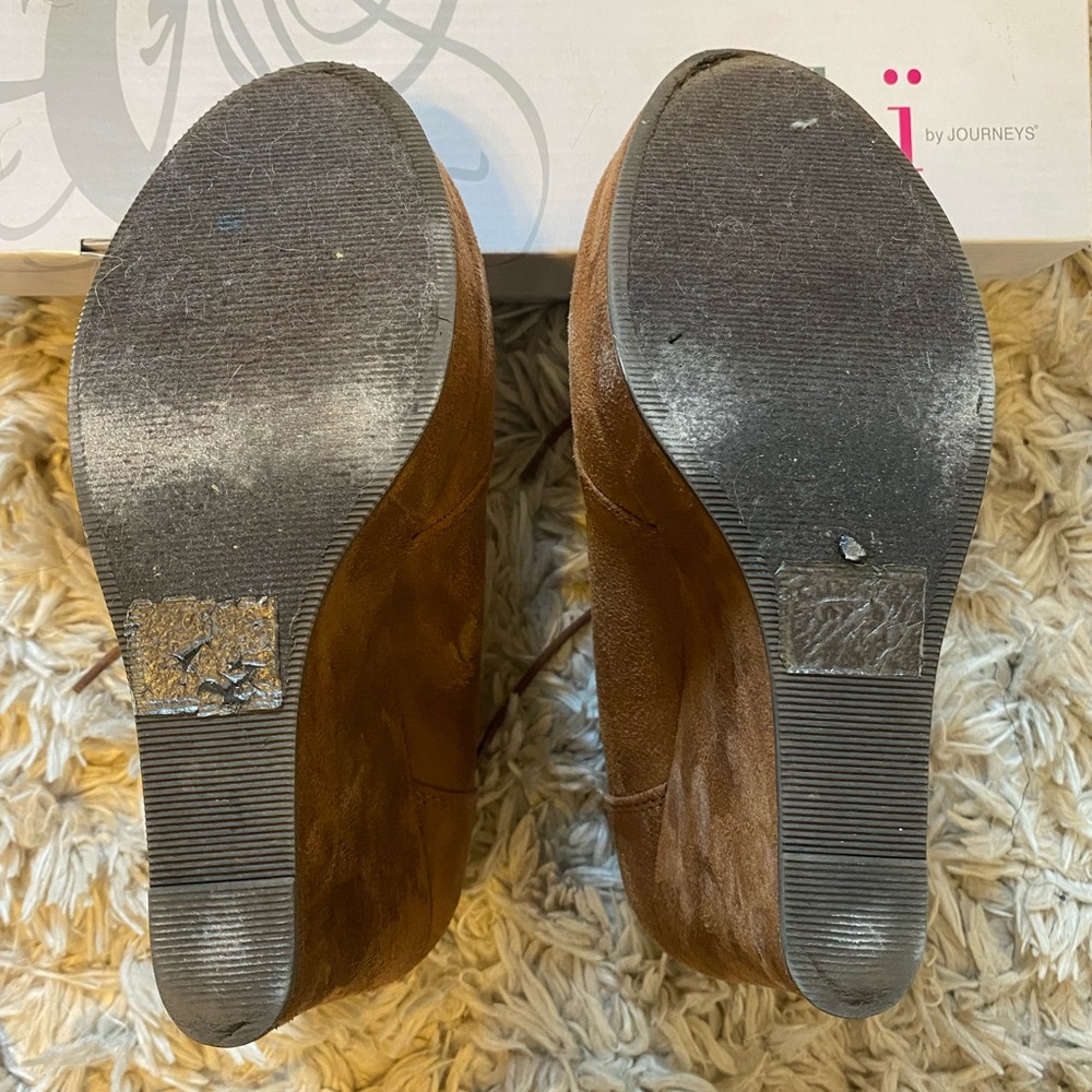 Chestnut booties - Picture 9 of 12